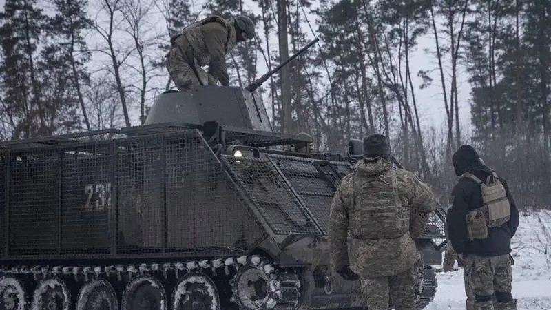 Tình hình Ukraine: Ảm đạm vì thiếu vũ khí, tướng quân đội thừa nhận những tính toán sai; Canada đã điều động không quân?