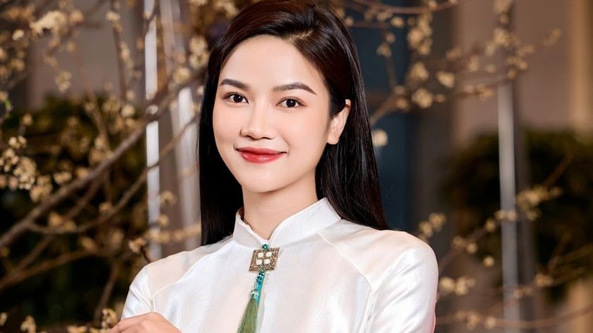 Nhan sắc đời thường của diễn viên Anh Đào phim 'Gặp em ngày nắng'