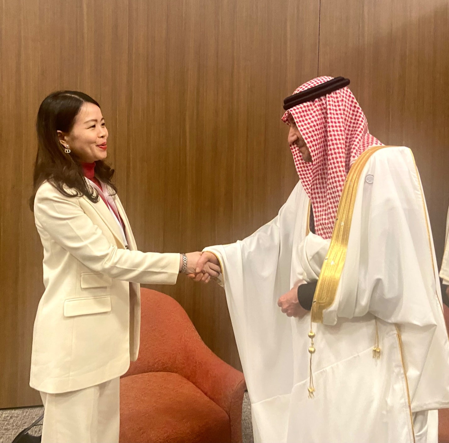 Thứ trưởng Ngoại giao Ả rập Xê út Waleed Al Khuraiji@0.5x