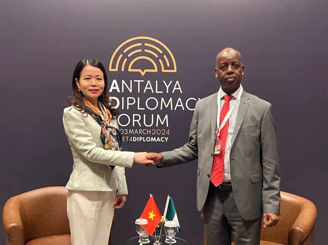 Thứ trưởng Ngoại giao Nigeria Adamu Ibrahim Lamuwa.jpeg