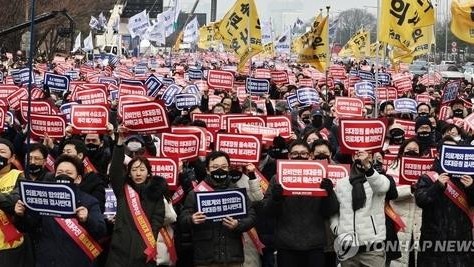 Khủng hoảng y tế Hàn Quốc: Lo một lực lượng bị lôi kéo, chính phủ ra cảnh báo 'phủ đầu', tuyên bố nguyên tắc bất biến