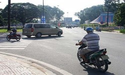 Chuyển hướng không giảm tốc độ bị phạt bao nhiêu?