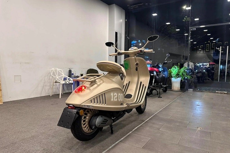 Vespa 946 Dragon chính hãng dự kiến sẽ về Việt Nam vào tháng 4 Vespa 946 Dragon chính hãng dự kiến sẽ về Việt Nam vào tháng 4