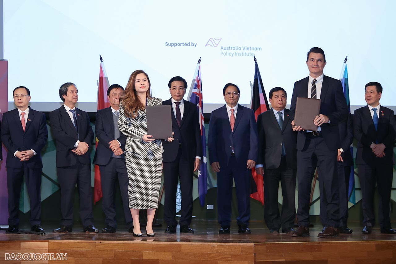 Thủ tướng Phạm Minh Chính dự Diễn đàn doanh nghiệp Việt Nam-Australia, kêu gọi doanh nghiệp hai nước đầu tư sang nhau Thủ tướng Phạm Minh Chính dự Diễn đàn doanh nghiệp Việt Nam-Australia, kêu gọi doanh nghiệp hai nước đầu tư sang nhau