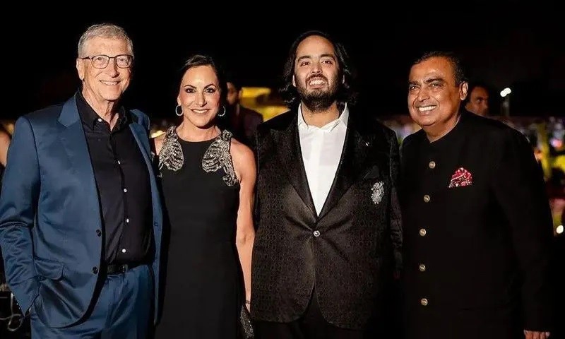 Tỷ phú Mỹ Bill Gates dự tiệc nhà tỷ phú Ấn Độ. (Nguồn: Supplied)