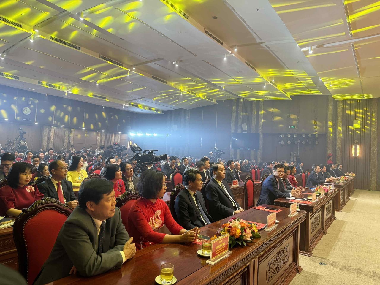 Hà Nội trao 35 giải thưởng báo chí về xây dựng Đảng và hệ thống chính trị Thủ đô Hà Nội trao 35 giải thưởng báo chí về xây dựng Đảng và hệ thống chính trị Thủ đô