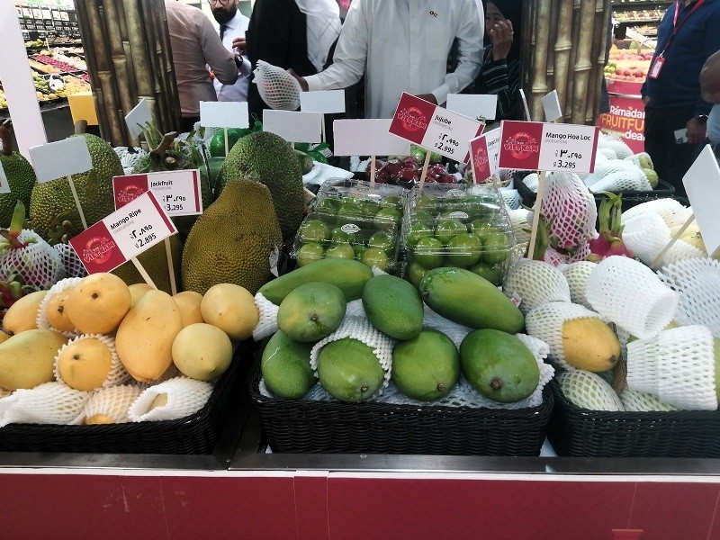 Trước thềm cao điểm mua sắm tháng Ramadan, sản phẩm Việt Nam được quảng bá tại đại siêu thị Lulu ở Kuwait Trước thềm cao điểm mua sắm tháng Ramadan, sản phẩm Việt Nam được quảng bá tại đại siêu thị Lulu ở Kuwait