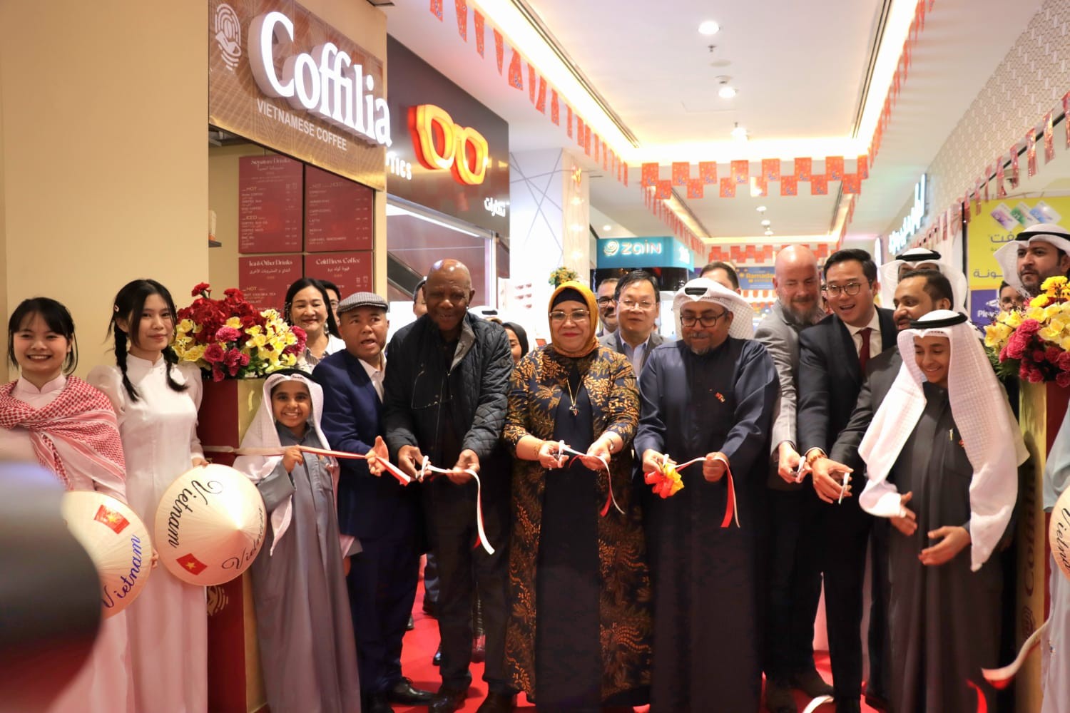 Trước thềm cao điểm mua sắm tháng Ramadan, sản phẩm Việt Nam được quảng bá tại đại siêu thị Lulu ở Kuwait Trước thềm cao điểm mua sắm tháng Ramadan, sản phẩm Việt Nam được quảng bá tại đại siêu thị Lulu ở Kuwait