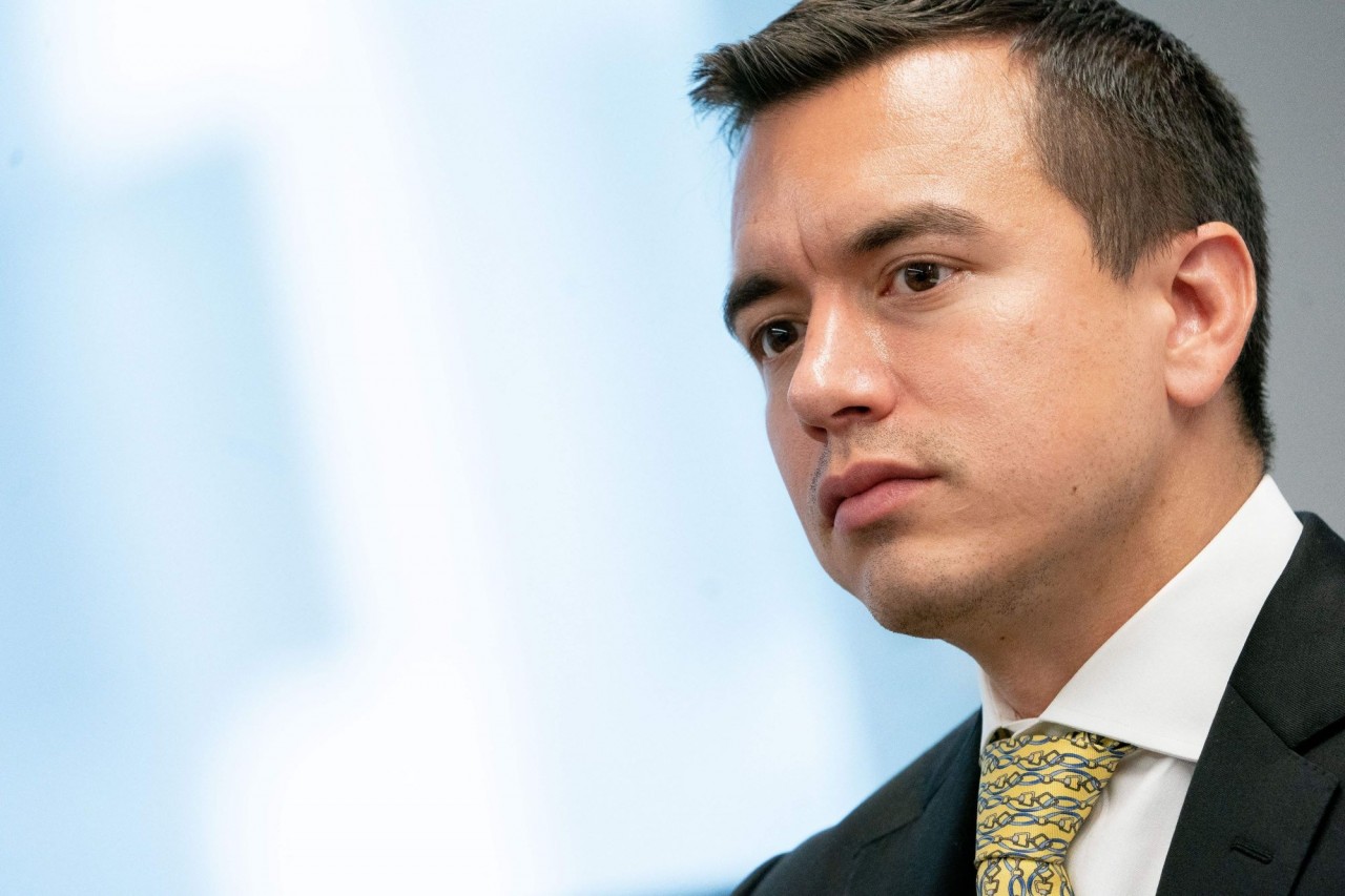 Lên nắm quyền vào tháng 11 năm ngoái ở tuổi 35, vị Tổng thống trẻ nhất trong lịch sử Ecuador trở thành nguyên thủ của một trong những quốc gia nhiều tội phạm nhất Mỹ Latinh. (Nguồn: AFP) Lên nắm quyền vào tháng 11 năm ngoái ở tuổi 35, vị Tổng thống trẻ nhất trong lịch sử Ecuador trở thành nguyên thủ của một trong những quốc gia nhiều tội phạm nhất Mỹ Latinh. (Nguồn: AFP)