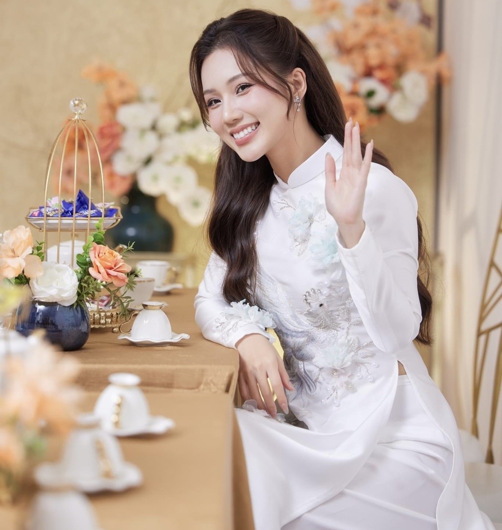 Diễn viên Ngọc Anh 'Phố trong làng' tổ chức đám hỏi bên bạn trai doanh nhân