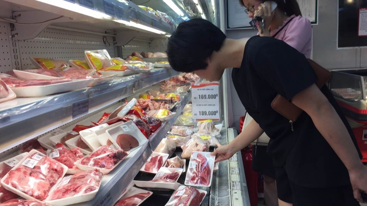 Giá heo hơi hôm nay 7/3: Giá heo hơi tăng "xôi đỗ"; dự báo sản lượng thịt heo thế giới giảm trong năm 2024