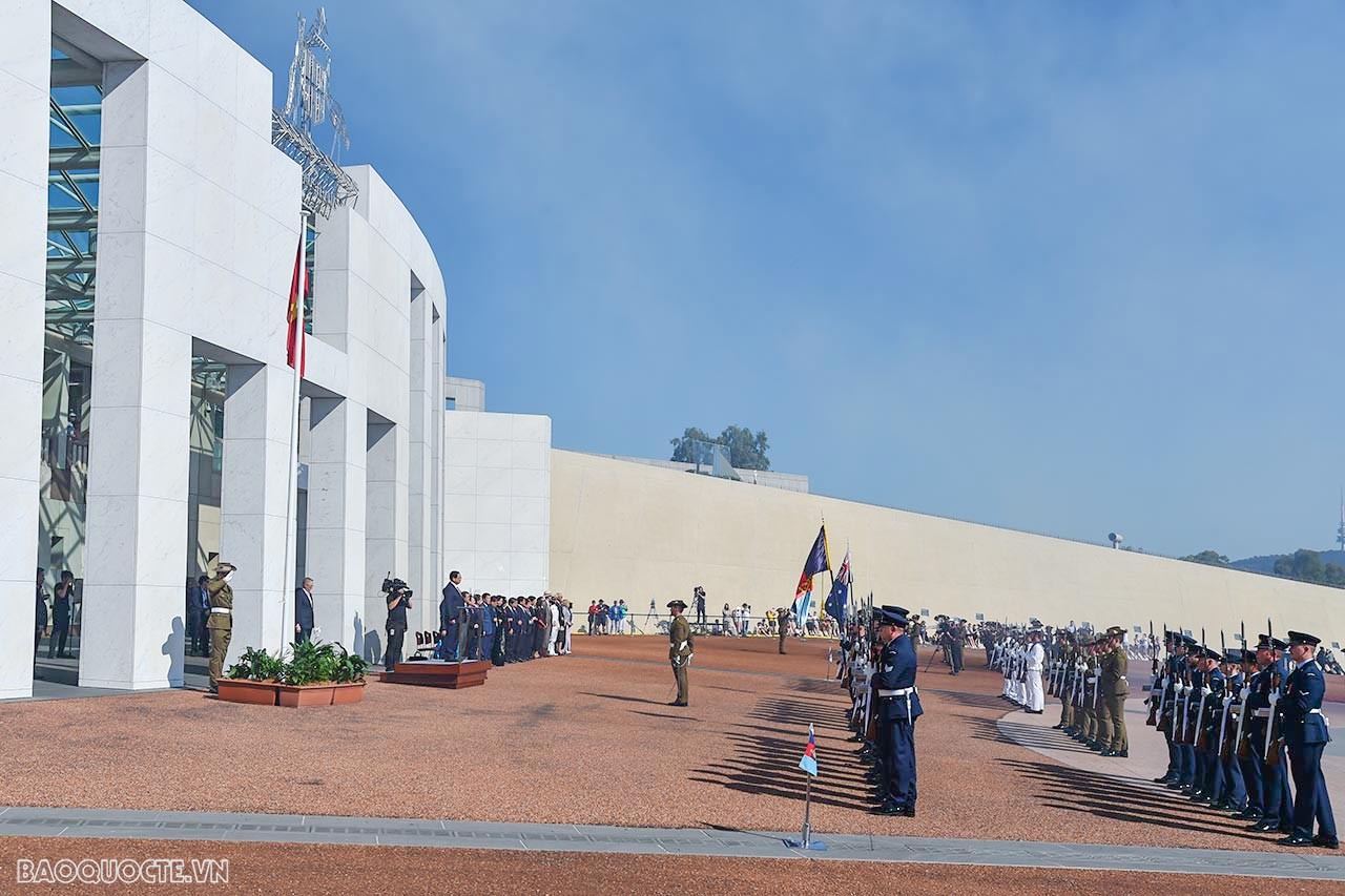 Thủ tướng Phạm Minh Chính và Phu nhân dự lễ đón chính thức do Thủ tướng Australia Anthony Albanese và Phu nhân chủ trì
