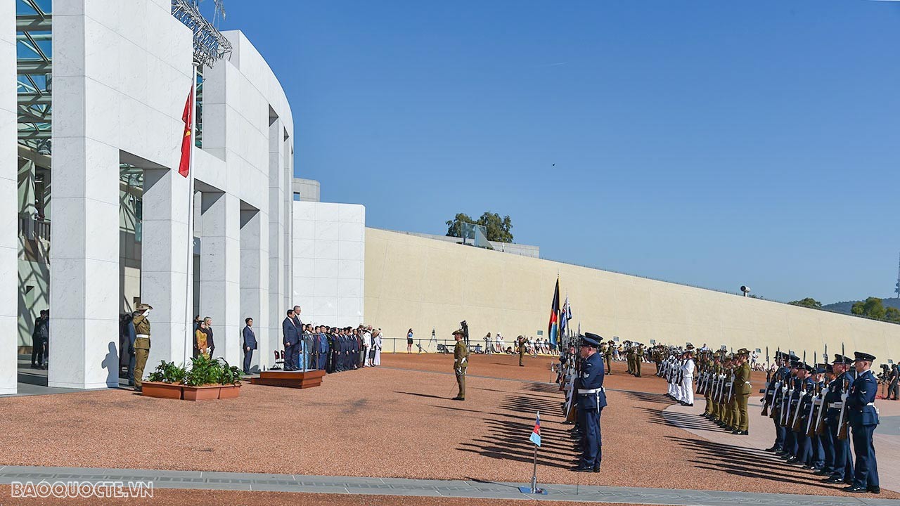 Thủ tướng Phạm Minh Chính và Phu nhân dự lễ đón chính thức do Thủ tướng Australia Anthony Albanese và Phu nhân chủ trì