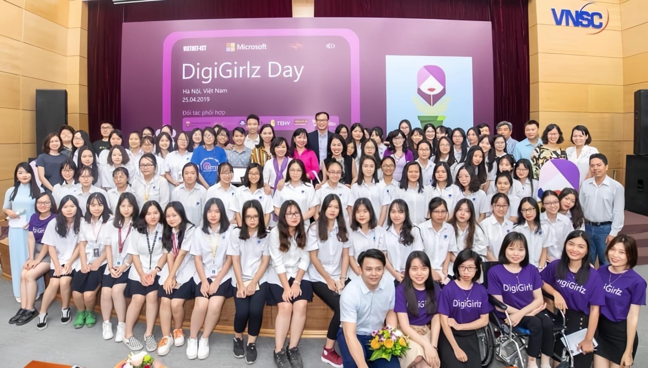 Ngày 8/3: Phụ nữ 'đón đầu' cơ hội, chuyển mình để luôn tự tin, tỏa sáng