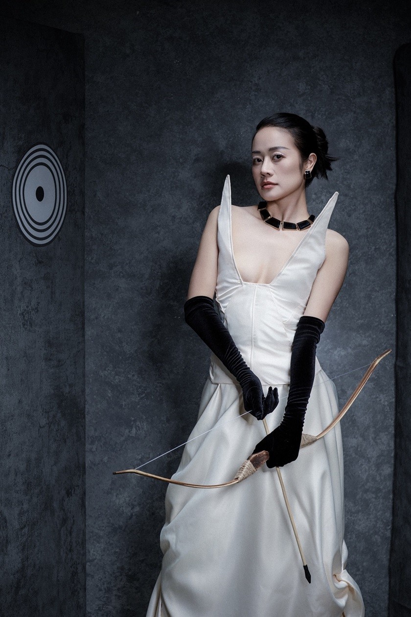 MC Phí Linh chụp bộ ảnh mừng ngày 8/3 và tâm sự về nghề dẫn chương trình truyền hình