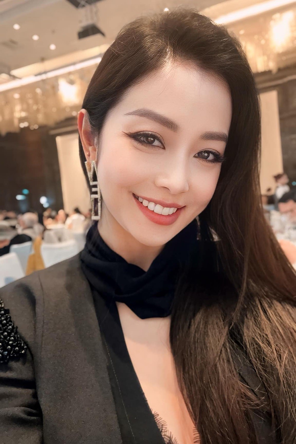 Hoa hậu Jennifer Phạm Hoa hậu Jennifer Phạm