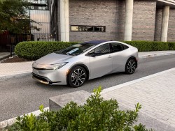 Top 10 mẫu ô tô ‘xanh’ thân thiện môi trường nhất năm 2024