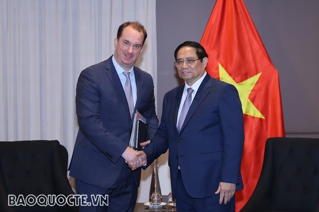 Thủ tướng Phạm Minh Chính tiếp ông Oliver Kleinhempel, Chủ tịch tập đoàn EQ Resources (2005).