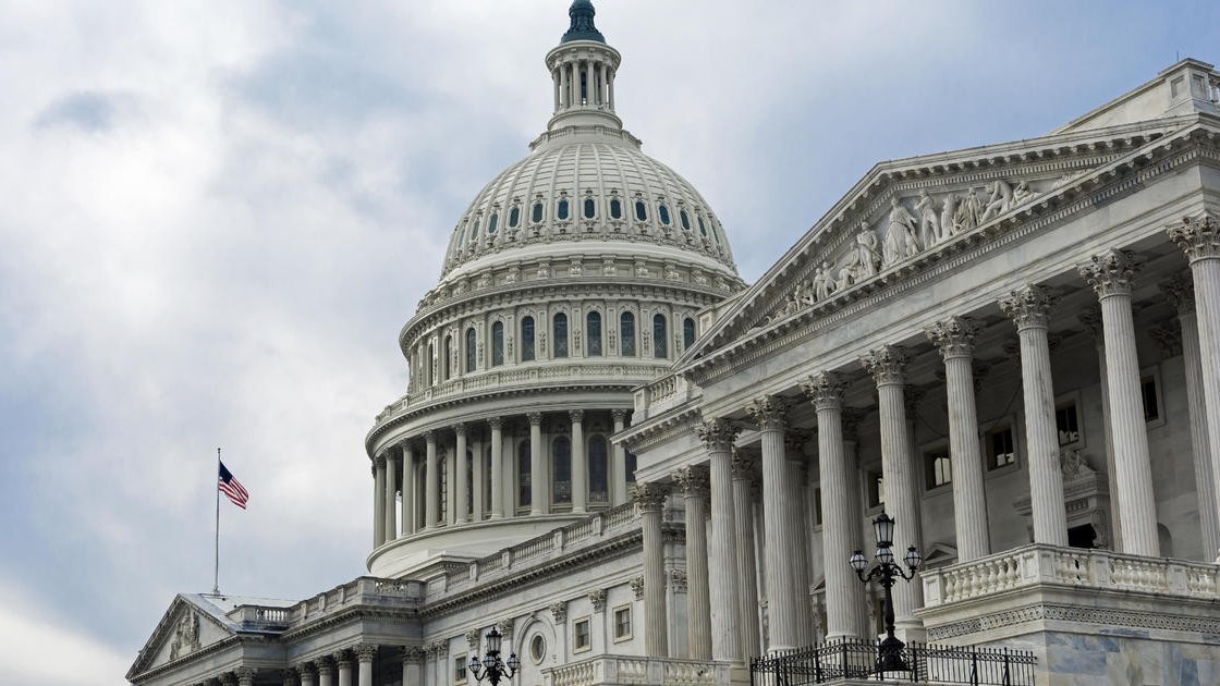 Chính phủ Mỹ thoát nguy cơ đóng cửa