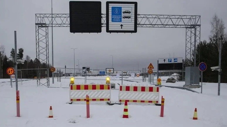 Phần Lan cấm ô tô mang biển số Nga