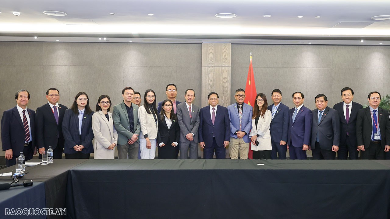 Sáng 10/3, tại thành phố Auckland, trong chương trình chuyến thăm chính thức New Zealand, Thủ tướng Chính phủ Phạm Minh Chính đã tiếp, làm việc với đại diện Tổ chức Kết nối mạng lưới trí thức Việt Nam hoạt động tại New Zealand (VietTechNZ). Sáng 10/3, tại thành phố Auckland, trong chương trình chuyến thăm chính thức New Zealand, Thủ tướng Chính phủ Phạm Minh Chính đã tiếp, làm việc với đại diện Tổ chức Kết nối mạng lưới trí thức Việt Nam hoạt động tại New Zealand (VietTechNZ).