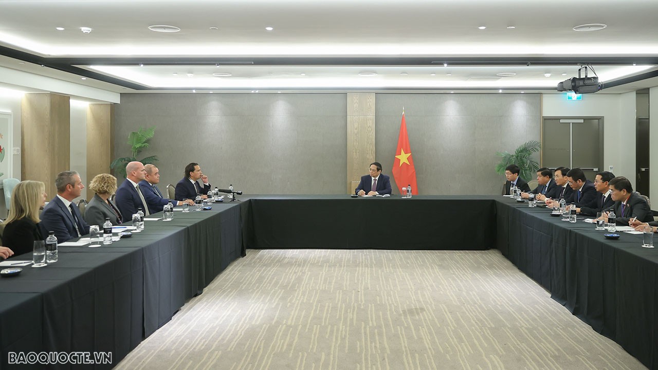 Sáng 10/3, tại Auckland, trong chương trình chuyến thăm chính thức New Zealand, Thủ tướng Chính phủ Phạm Minh Chính tiếp ông Simon Bridges, Chủ tịch Hội đồng Kinh doanh Auckland và lãnh đạo một số doanh nghiệp tiêu biểu của New Zealand.