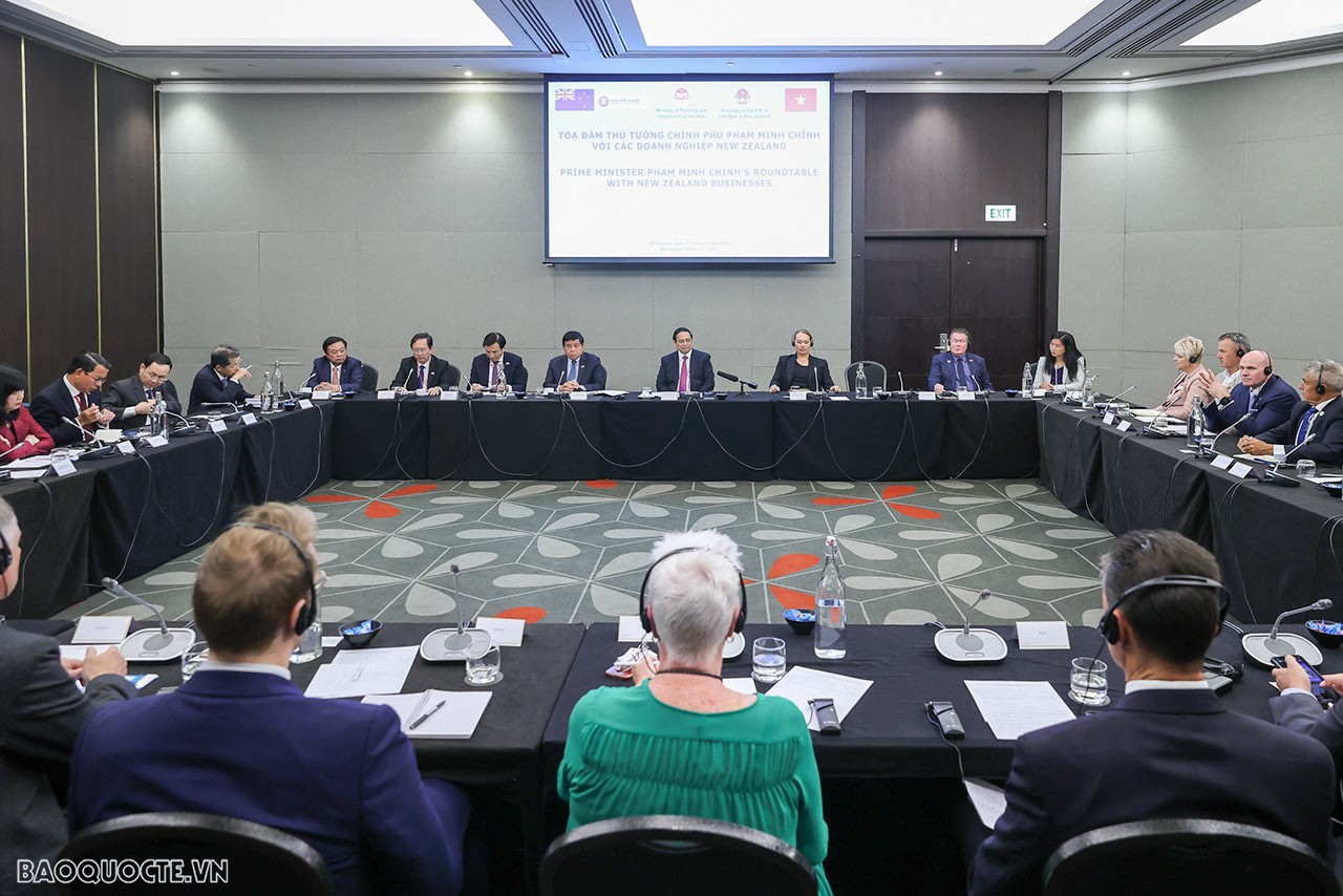 Thủ tướng đề nghị nghiên cứu mở đường bay thẳng, thúc đẩy các tập đoàn hàng đầu New Zealand đầu tư vào Việt Nam Thủ tướng đề nghị nghiên cứu mở đường bay thẳng, thúc đẩy các tập đoàn hàng đầu New Zealand đầu tư vào Việt Nam