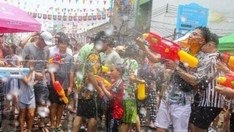 Thái Lan nỗ lực hạn chế tai nạn giao thông do lái xe khi say rượu trong lễ hội Songkran