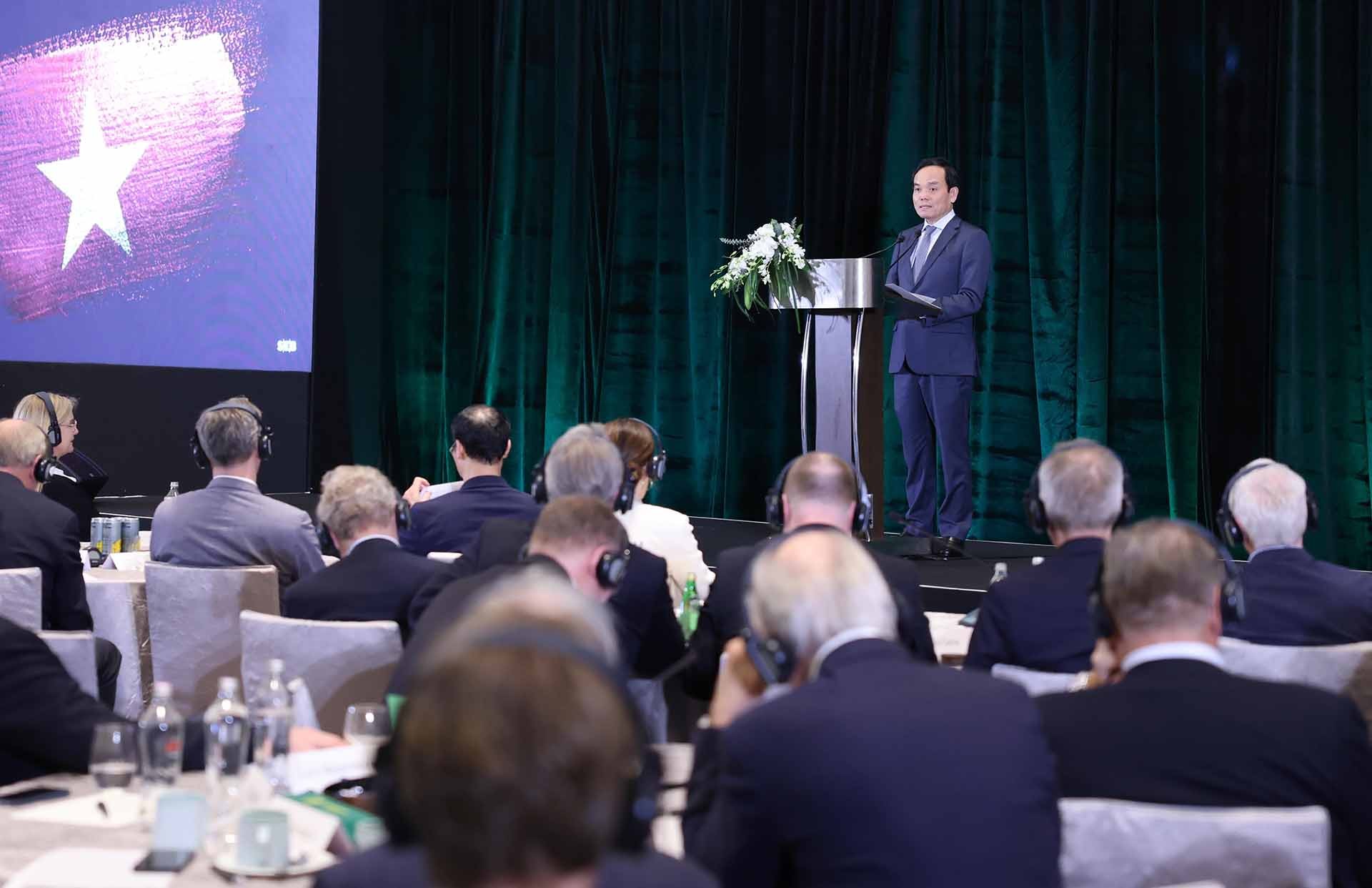 Phó Thủ tướng Trần Lưu Quang dự và phát biểu tại hội nghị Lãnh đạo các tập đoàn Bắc Âu đang đầu tư tại Việt Nam. (Nguồn: TTXVN)