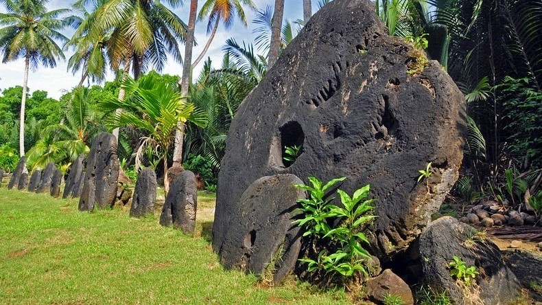 Xứ sở của đồng tiền đá ở Thái Bình Dương