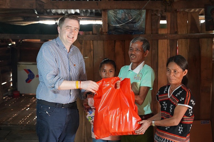 Đẩy mạnh hợp tác giữa Việt Nam và Ireland trong lĩnh vực bình đẳng giới, khắc phục hậu quả bom mìn