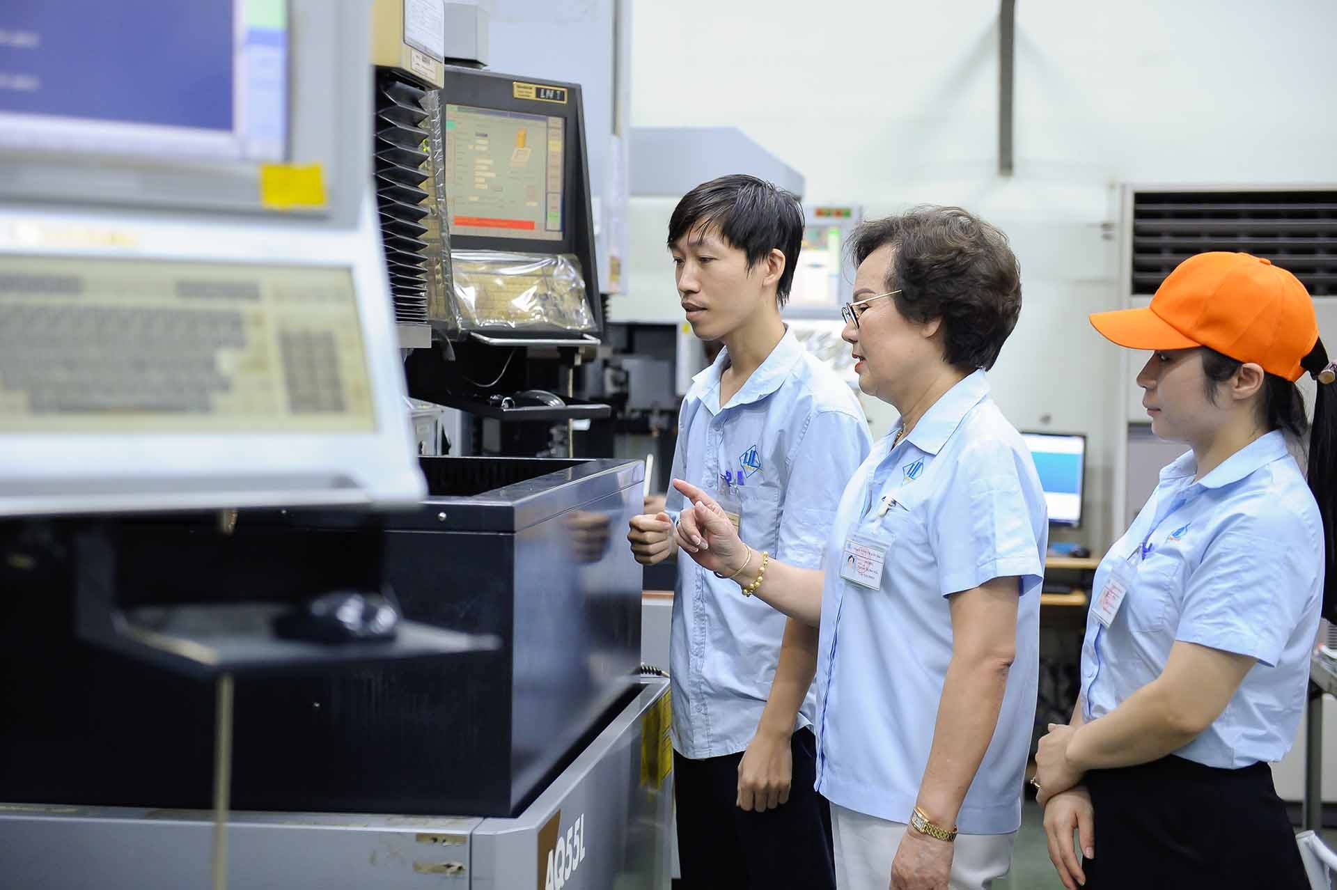 Cộng đồng doanh nghiệp đặt nhiều kỳ vọng vào việc tổ chức thực thi các nhiệm vụ, giải pháp Nghị quyết 02 đã đề ra. (Ảnh: Nguyễn Hồng) Cộng đồng doanh nghiệp đặt nhiều kỳ vọng vào việc tổ chức thực thi các nhiệm vụ, giải pháp Nghị quyết 02 đã đề ra. (Ảnh: Nguyễn Hồng)