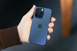 Giá iPhone 15 Pro Max giảm về mức thấp nhất kể từ khi ra mắt