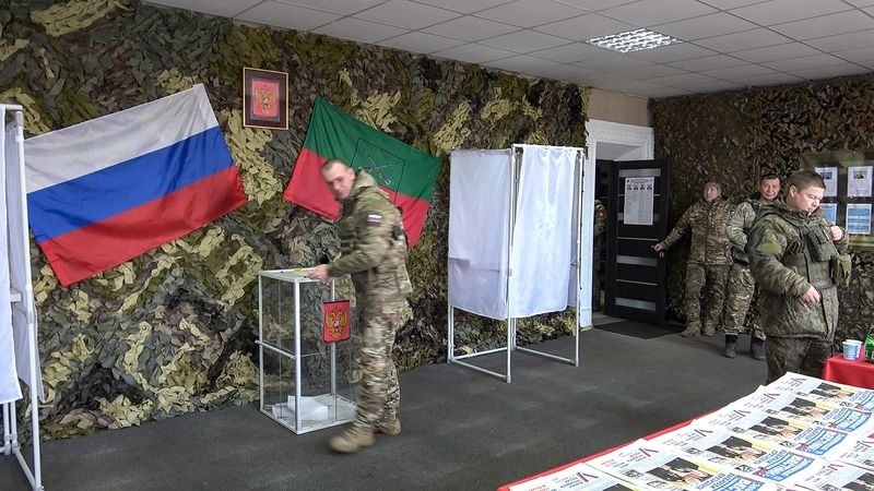 Nước Nga bước vào cuộc bầu cử tổng thống 2024, lần đầu tiên trong lịch sử xảy ra điều này. AP Nước Nga bước vào cuộc bầu cử tổng thống 2024, lần đầu tiên trong lịch sử xảy ra điều này. AP