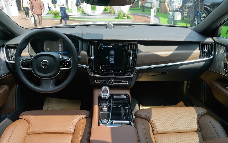 Cận cảnh Volvo S90 Recharge vừa ra mắt tại Việt Nam, giá từ 2,89 tỷ đồng