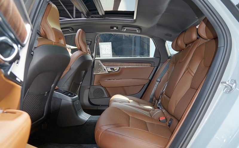 Cận cảnh Volvo S90 Recharge vừa ra mắt tại Việt Nam, giá từ 2,89 tỷ đồng