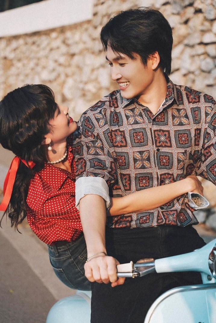 Gặp em ngày nắngdự kiến dài 16 tập, Đình Tú và Anh Đào