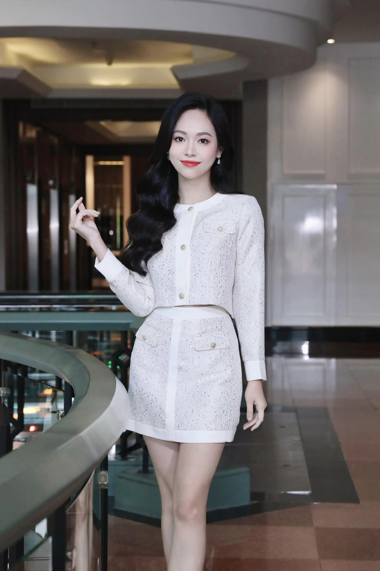 Á hậu Trịnh Thùy Linh