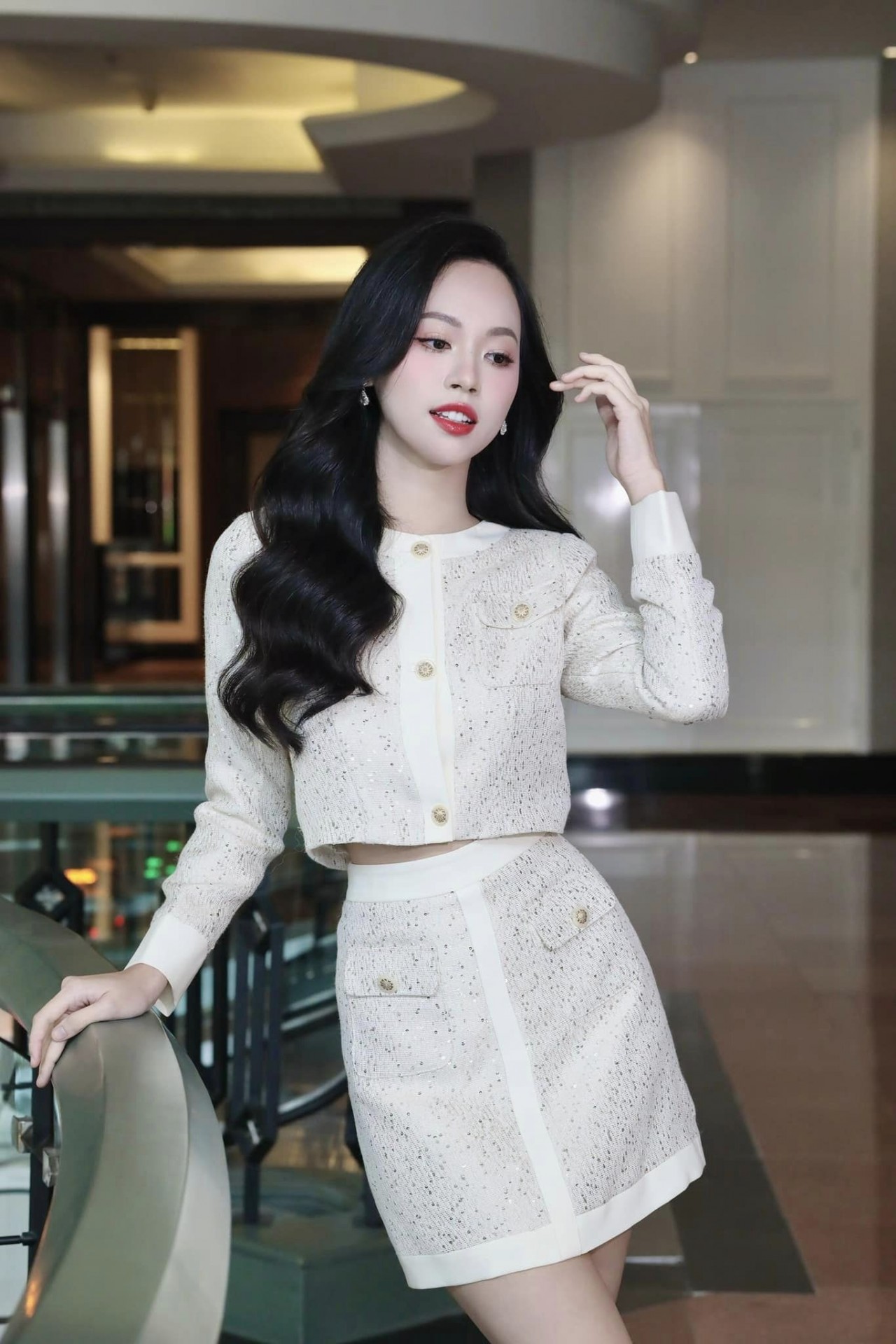 Á hậu Trịnh Thùy Linh