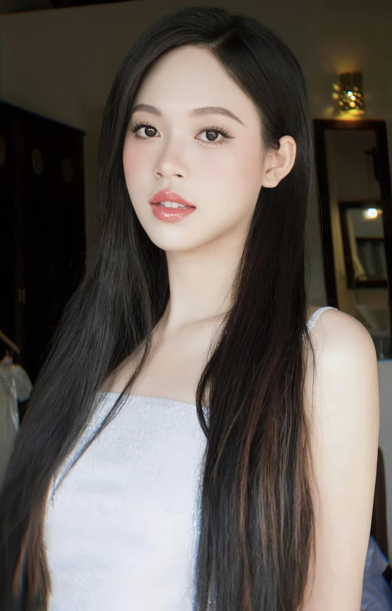 Á hậu Trịnh Thùy Linh