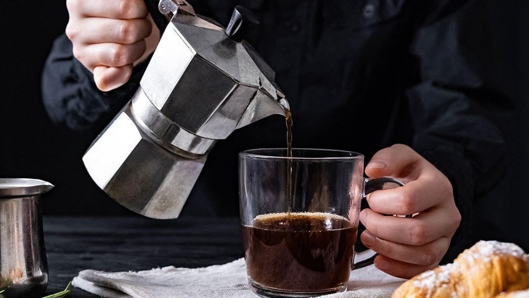 Nên uống cà phê như thế nào để tránh ngộ độc?