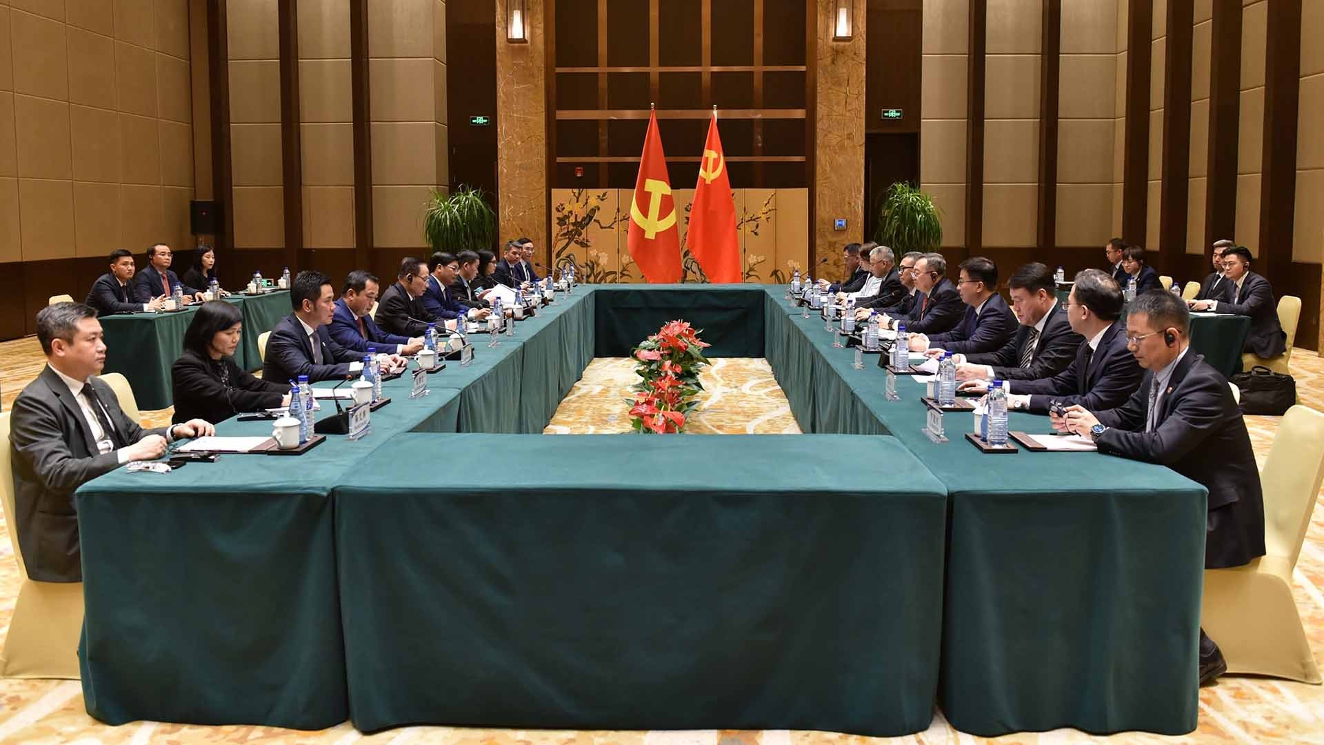 Trưởng ban Đối ngoại Trung ương Lê Hoài Trung thăm và làm việc tại Trung Quốc Trưởng ban Đối ngoại Trung ương Lê Hoài Trung thăm và làm việc tại Trung Quốc