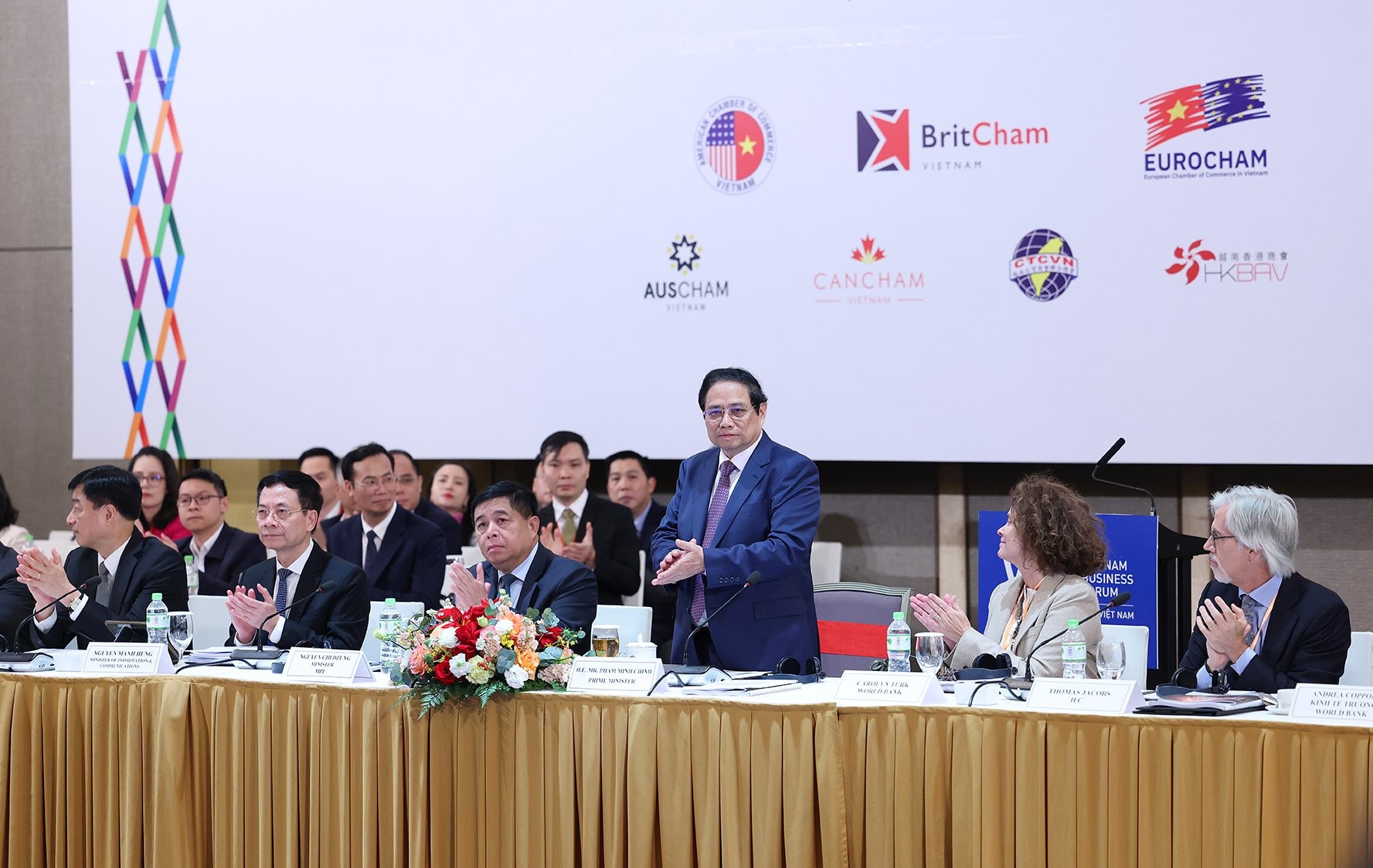 Đối ngoại trong tuần: Việt Nam luôn đồng hành cùng doanh nghiệp FDI; 6 trọng tâm của ngành Ngoại giao; làm sâu sắc quan hệ với Argentina Đối ngoại trong tuần: Việt Nam luôn đồng hành cùng doanh nghiệp FDI; 6 trọng tâm của ngành Ngoại giao; làm sâu sắc quan hệ với Argentina