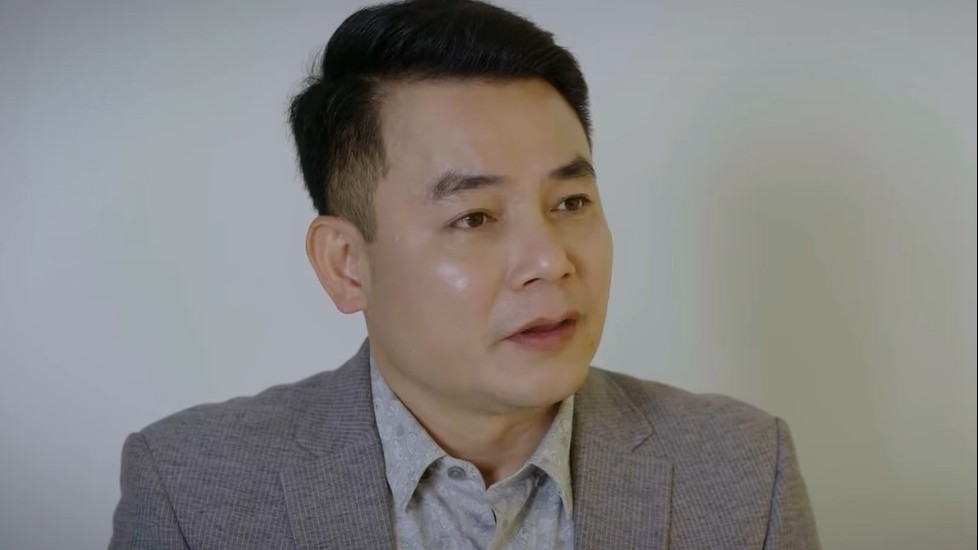 Lỡ hẹn với ngày xanh tập 2: Duyên phát hiện đưa nhầm chiếc USB cho Chủ tịch Thắng