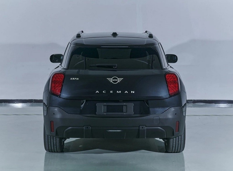Mini Aceman phiên bản tiêu chuẩn Mini Aceman phiên bản tiêu chuẩn
