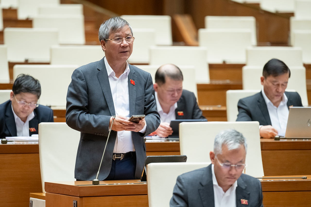 Bộ trưởng Ngoại giao Bùi Thanh Sơn chỉ rõ 6 trọng tâm Ngành ngoại giao trong thời gian tới