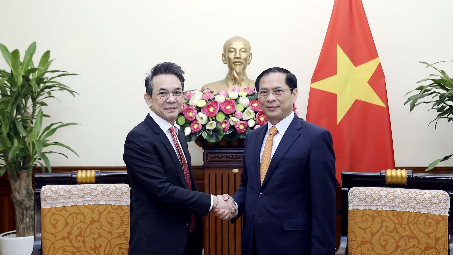 Bộ trưởng Ngoại giao Bùi Thanh Sơn tiếp Đại sứ Thái Lan chào từ biệt