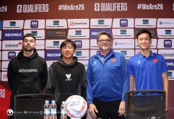 HLV Philippe Troussier, HLV Shin Tae Yong phát biểu tại họp báo trước trận đấu Indonesia và Việt Nam