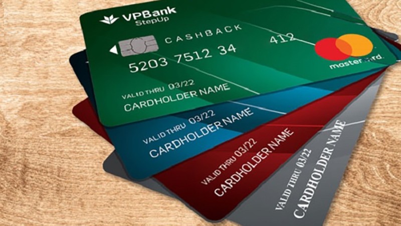 Lãi suất thẻ tín dụng hiện nay là bao nhiêu? Có được vượt quá 20%? Lãi suất thẻ tín dụng hiện nay là bao nhiêu? Có được vượt quá 20%?