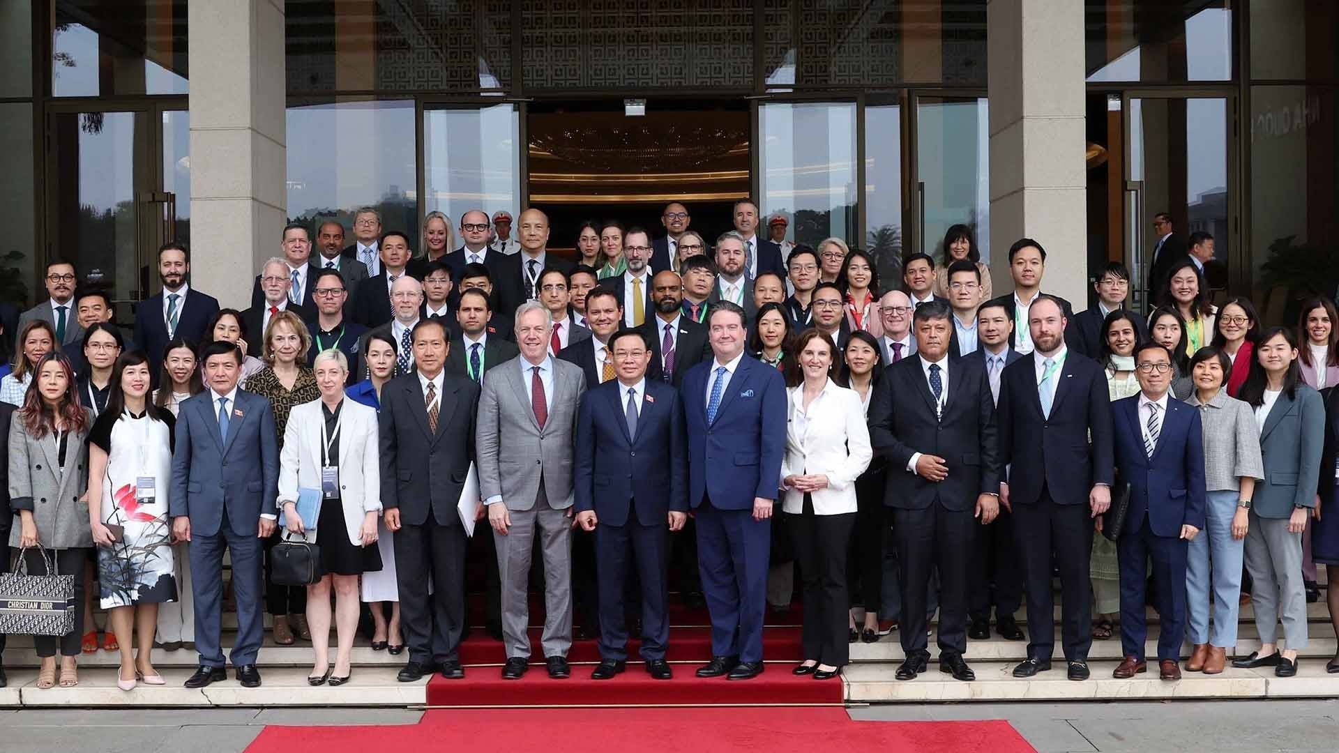 Chủ tịch Quốc hội Vương Đình Huệ tiếp Đoàn Hội đồng Kinh doanh Hoa Kỳ-ASEAN